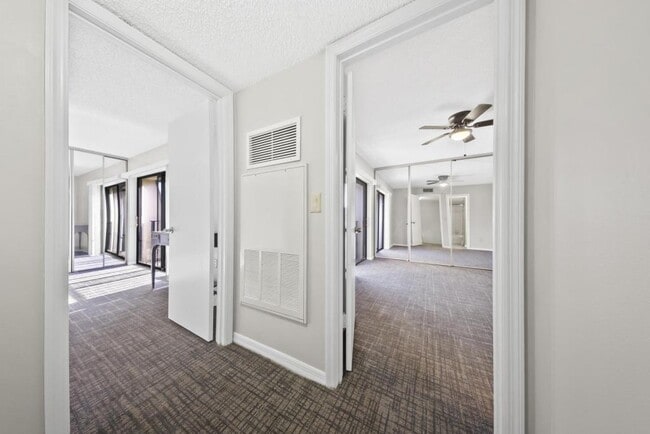 Building Photo - 2920 Pecan Ave