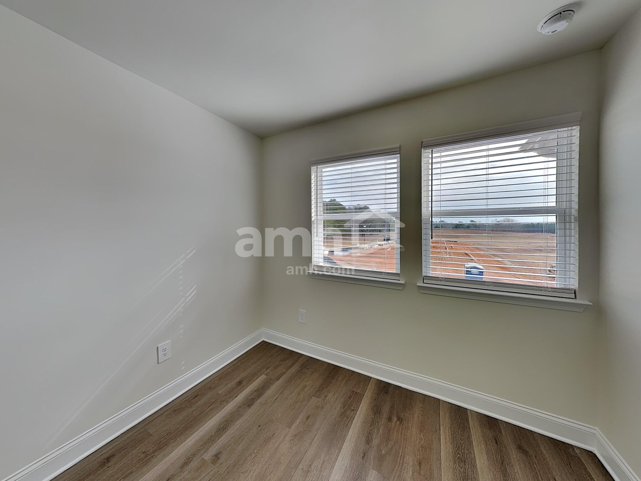 Building Photo - 3286 Emzy Dr