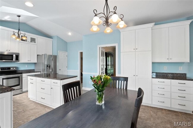Building Photo - 12816 Pelham Estates Dr