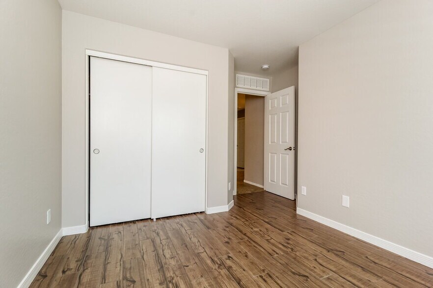 Building Photo - 12913 N 127th Ln