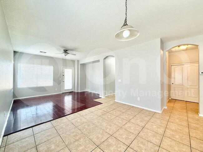 Building Photo - 11675 W Monroe St