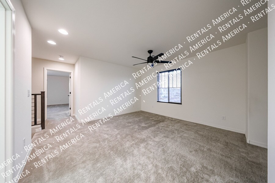 Building Photo - 4215 S 58th Ln