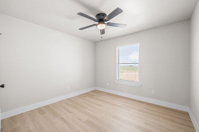 Building Photo - New Construction Home In Slaton ISD!