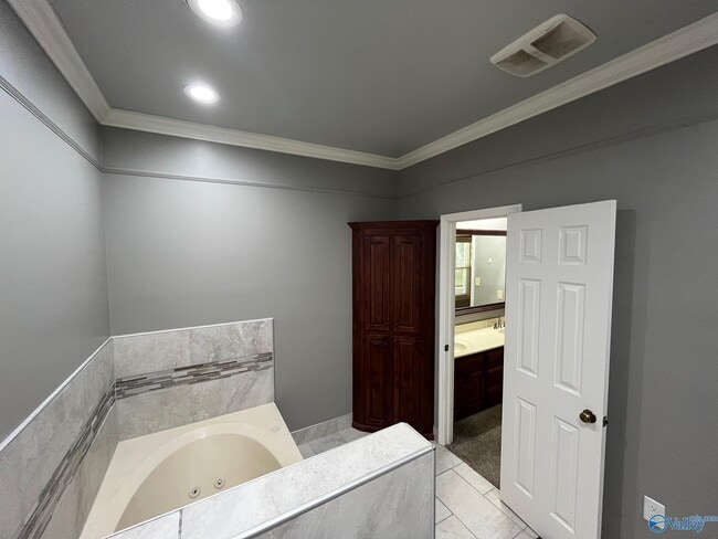 Building Photo - 146 Bob White Dr