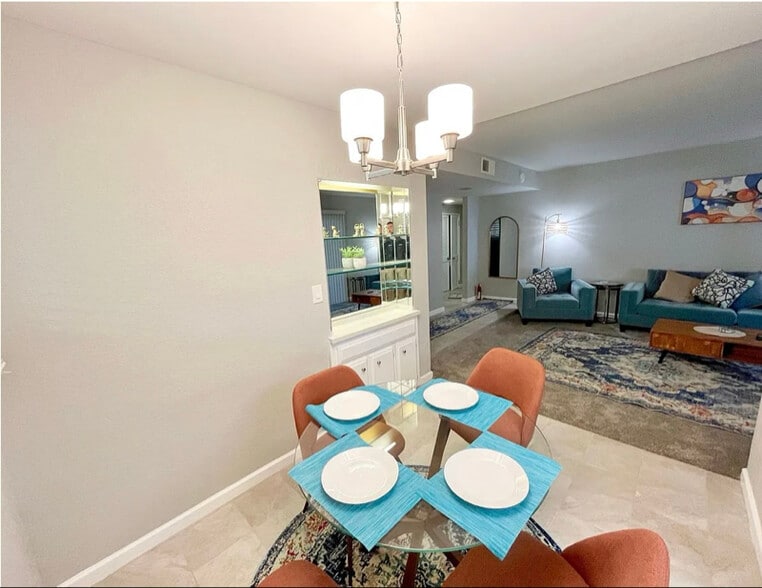 Building Photo - 5301 E Waverly Dr