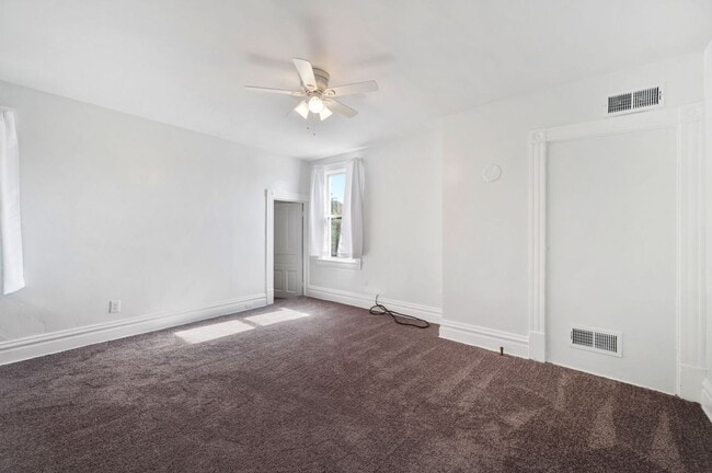 Building Photo - Newly Renovated 2 Bedroom Home With Bonus ...