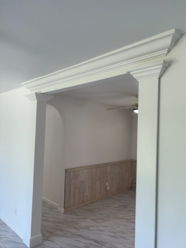 Building Photo - 1313 Mango Ave