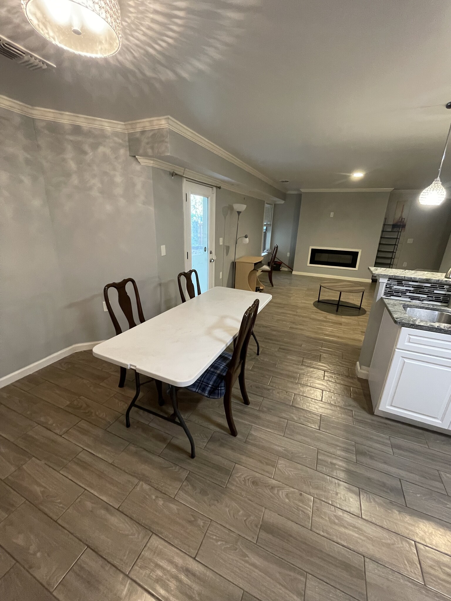 Building Photo - 585 Mulberry Park Cir