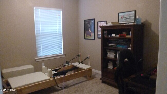 Building Photo - 14229 English Point Ave