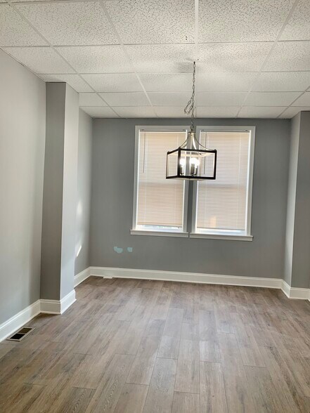 Building Photo - 3063 Mayfield Ave