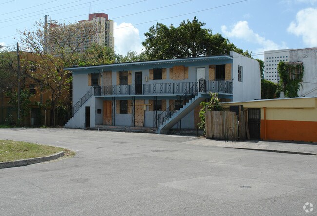 Building Photo - 160 NW 11th Ter