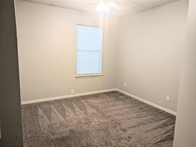 Building Photo - 11906 Sonora Springs Dr