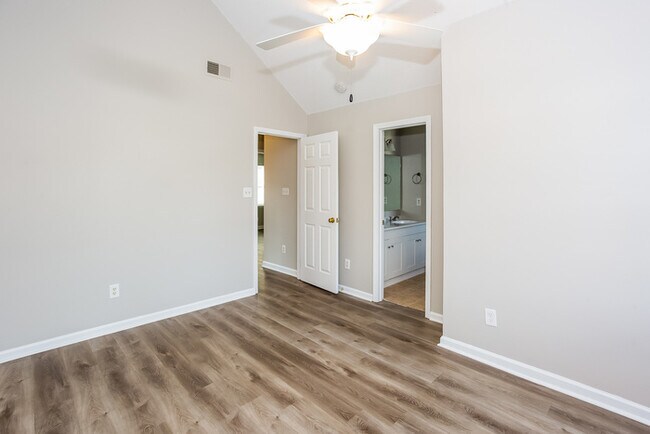 Building Photo - 9039 Silver Coach Ln