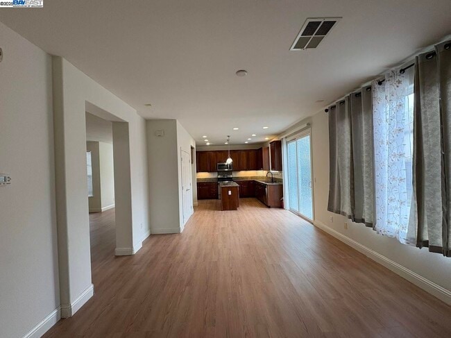 Building Photo - 192 S Tranquilidad St