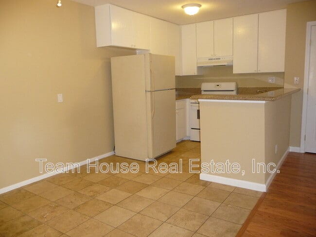 Building Photo - 27240 Luther Dr