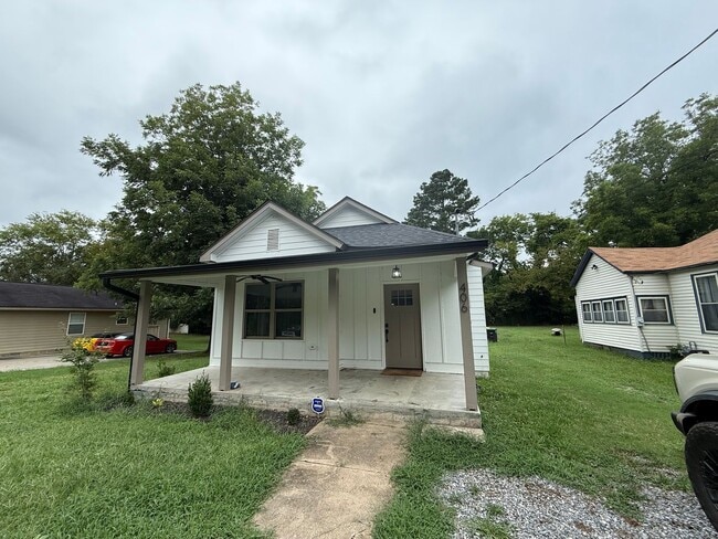 Primary Photo - 3 Bedrooms, 2 Bathrooms - Home in South Rome!