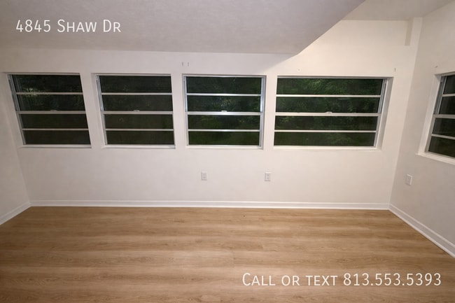 Building Photo - 4845 Shaw Dr