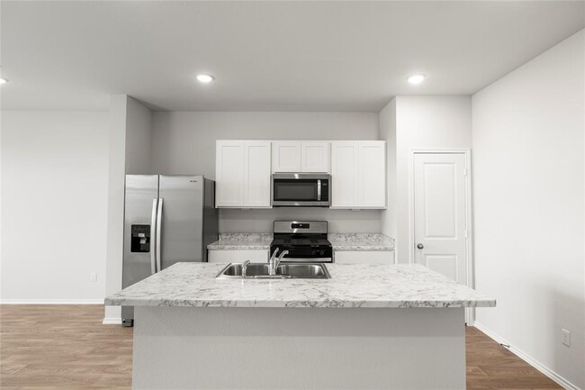 Building Photo - 227 Jackson Dr