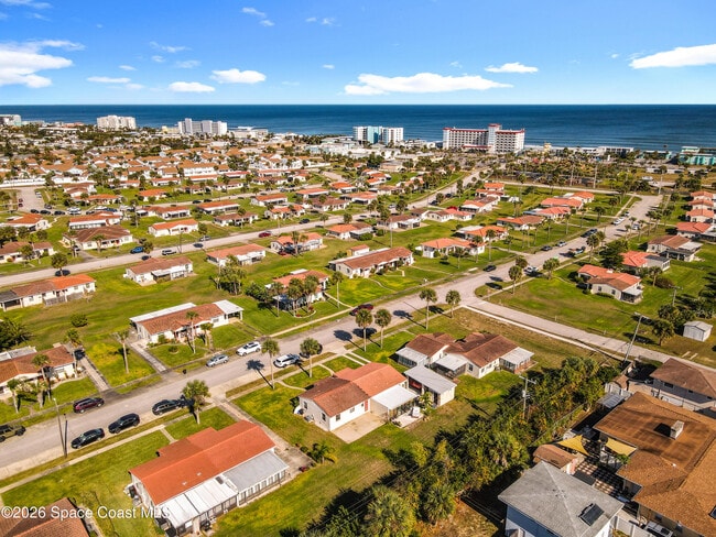 Building Photo - 710 Flamingo Dr