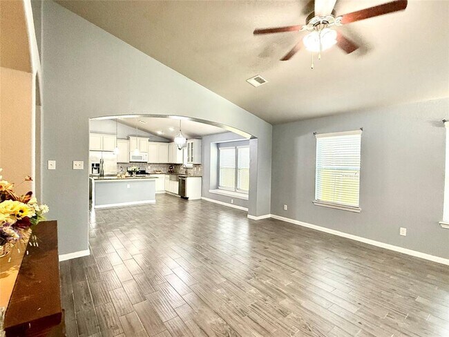 Building Photo - 7403 Cypress Pin Oak Dr
