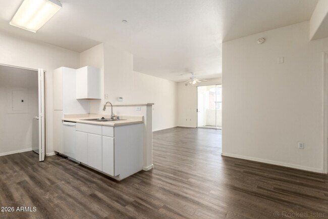 Building Photo - 3302 N 7th St