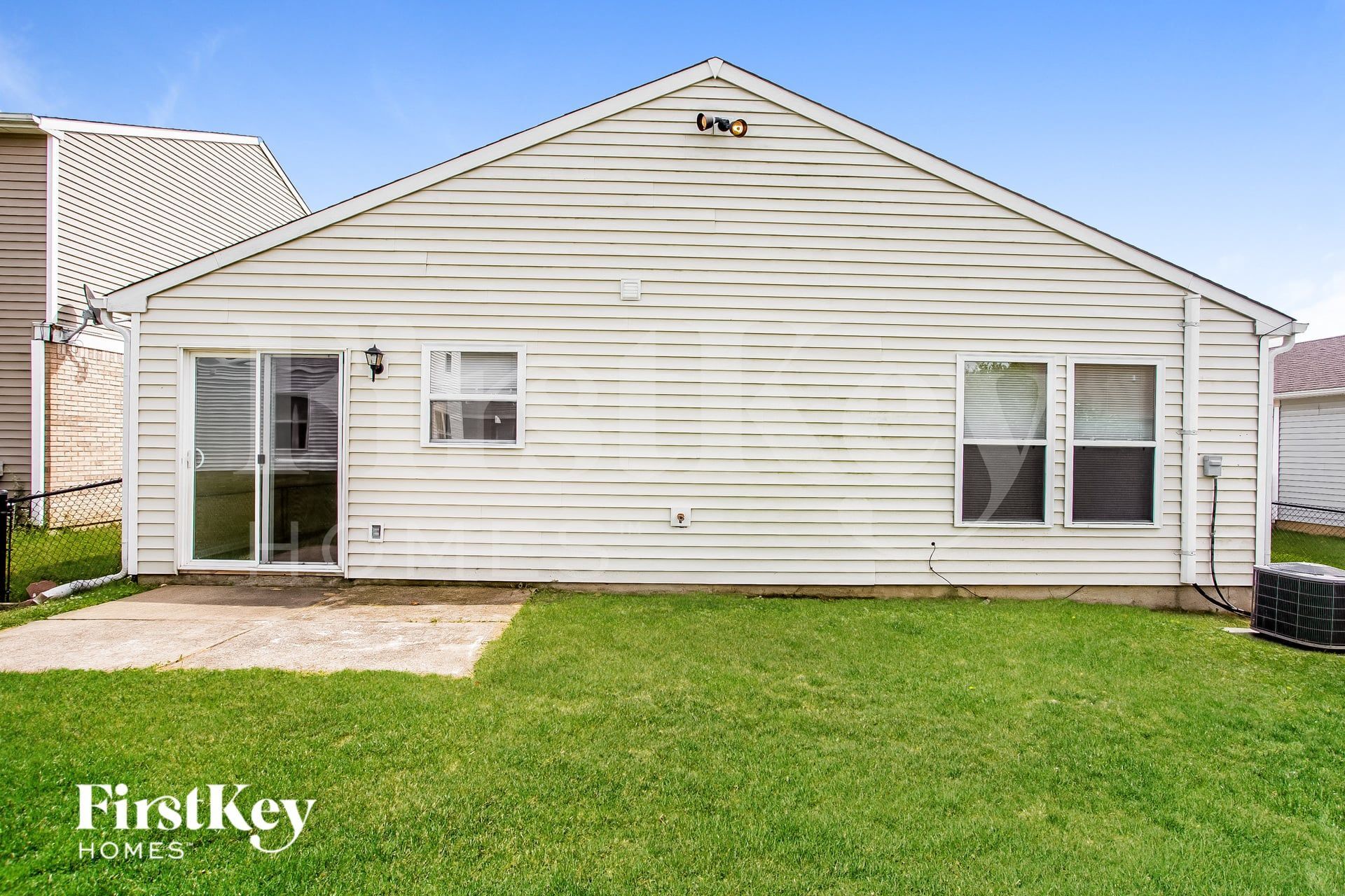 Building Photo - 744 Adagio Dr