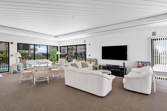 Building Photo - 5460 N Ocean Dr