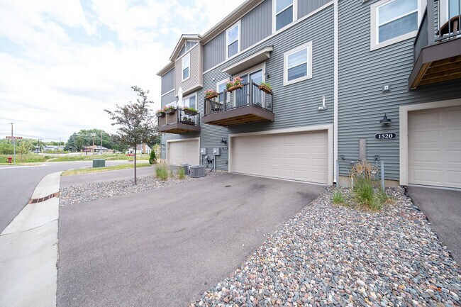 Building Photo - 1518 Timberwood Ln