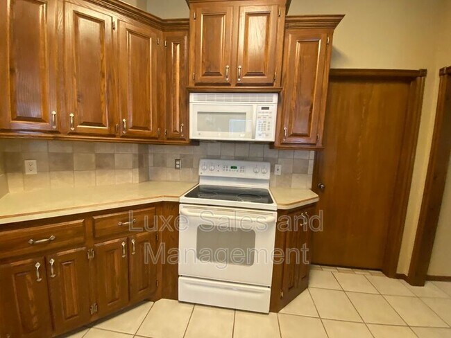 Building Photo - 509 Allison Ln