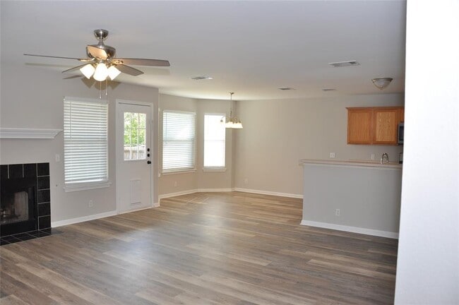 Building Photo - 272 Spillway Dr