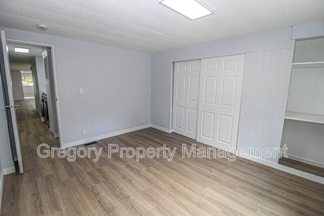 Building Photo - 19505 129th Ave NE