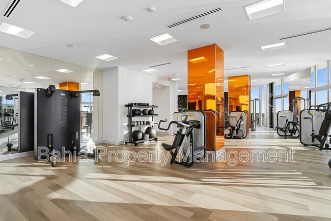 Building Photo - 2000 Metropica Wy