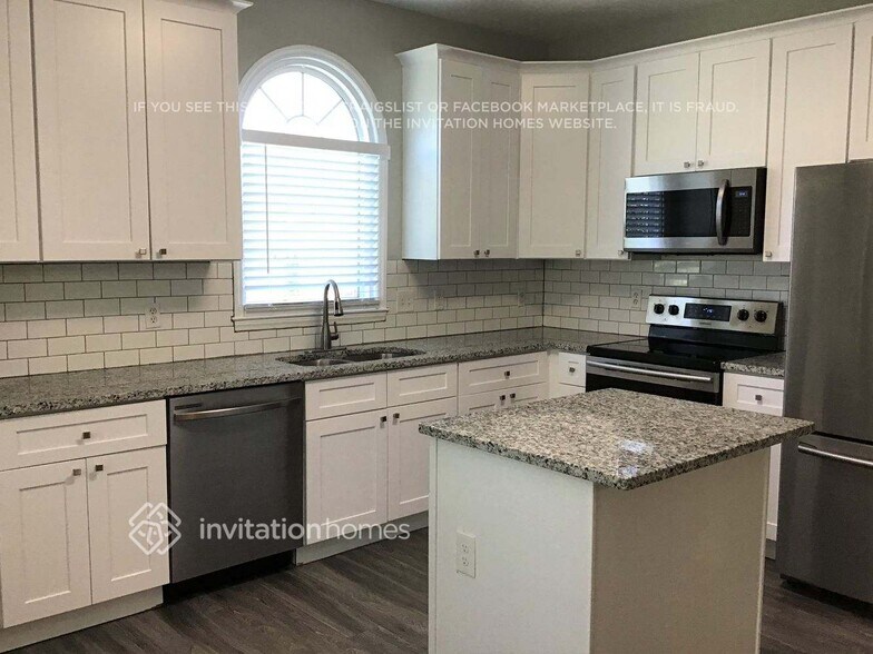 Building Photo - 1208 Miracle Dr