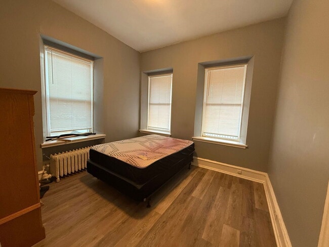 Building Photo - 446 N Duke St