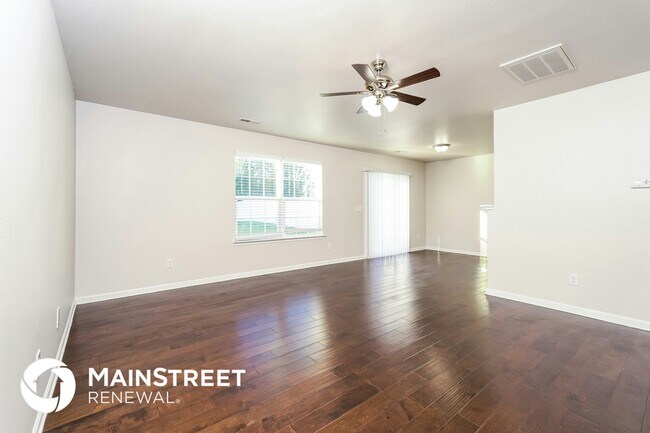 Building Photo - 3960 Foliage Dr