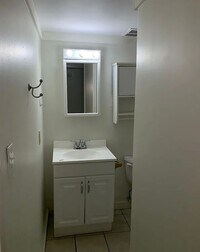 Building Photo - 107 S Bryan Ave