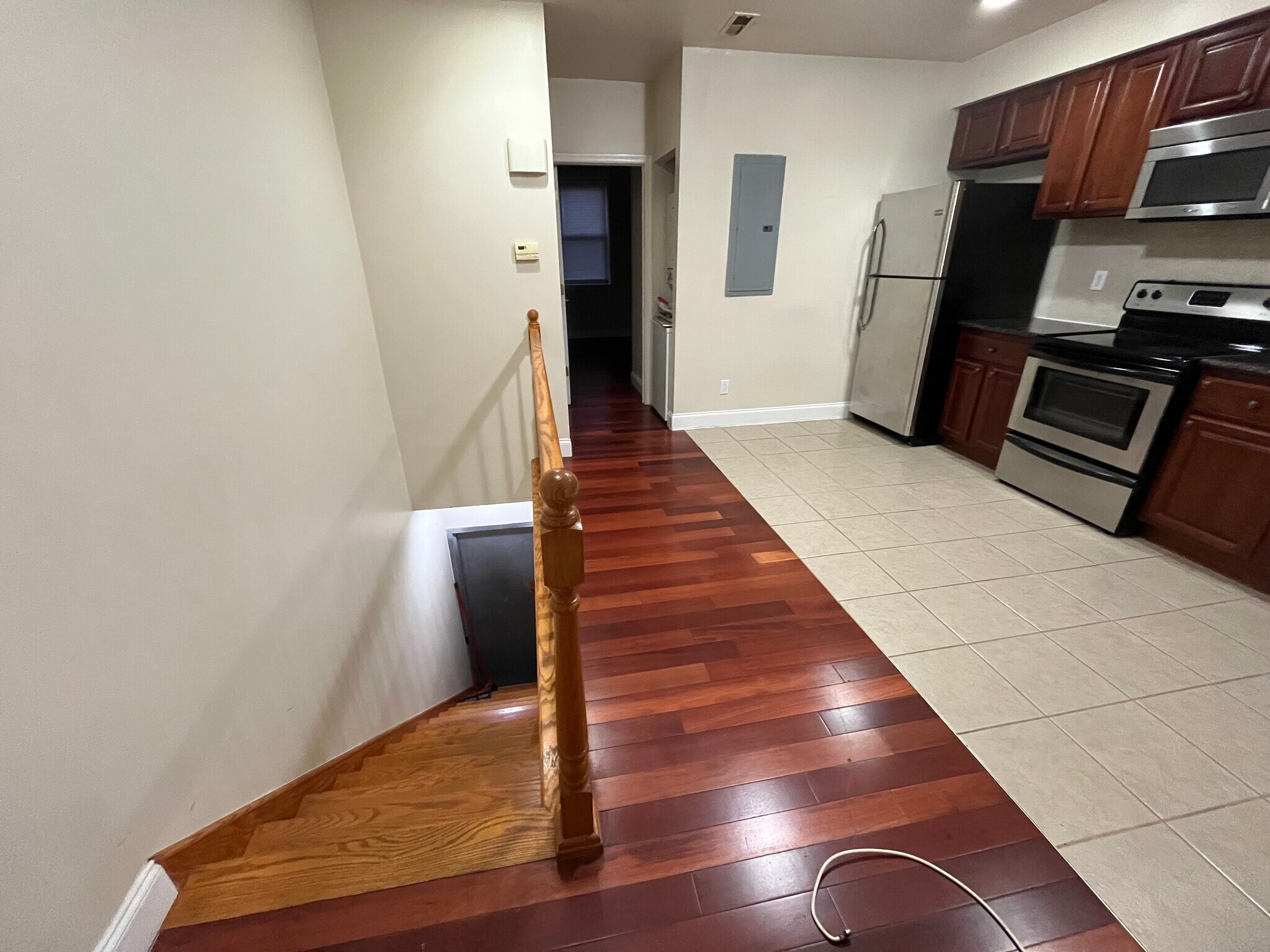 Building Photo - 2135 S 5th St