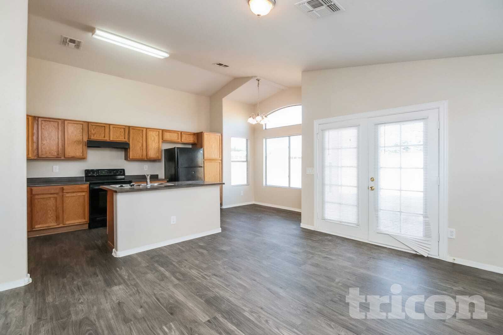 Building Photo - 1602 S 65th Glen