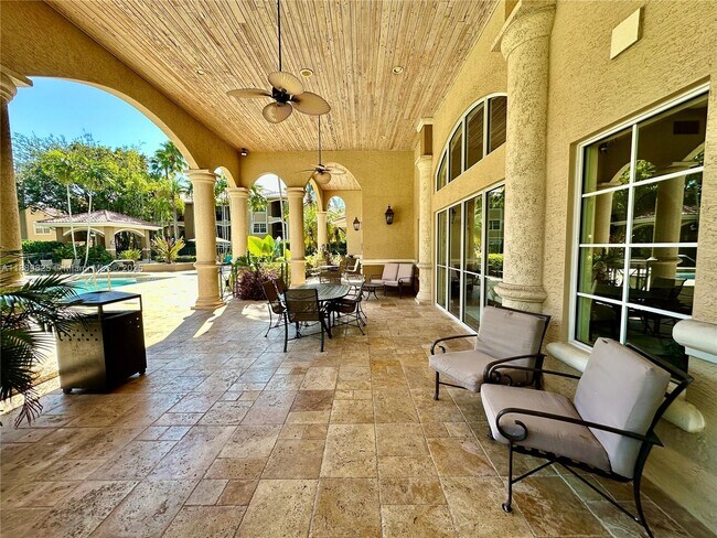 Building Photo - 231 SW 116th Ave