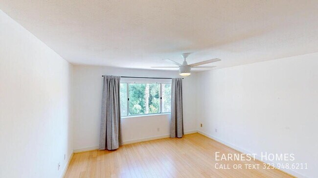 Building Photo - 14850 Hesby St
