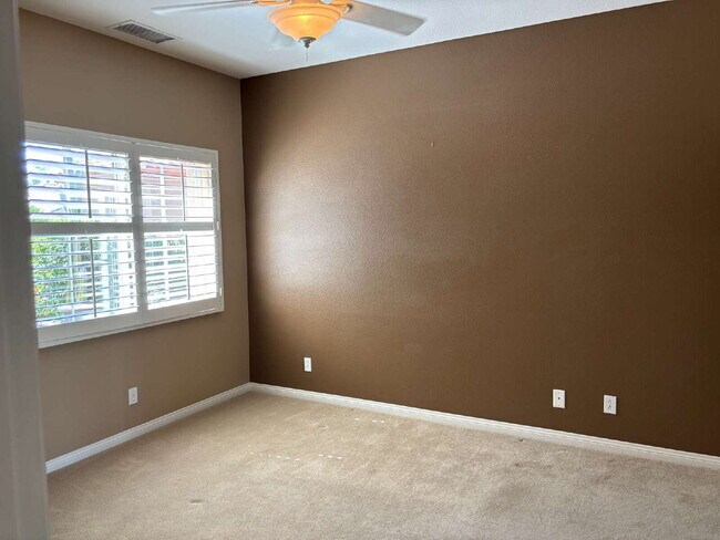 Building Photo - 45218 Coeur Dalene Dr