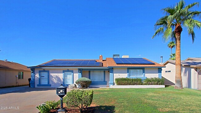 Building Photo - 4526 W Altadena Ave