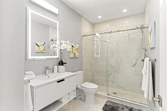 Building Photo - 124 Warren St