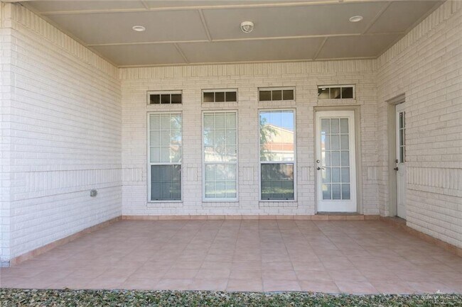 Building Photo - 13 N 12th St