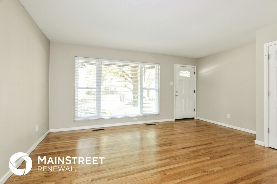 Building Photo - 1905 Apple Blossom Ct