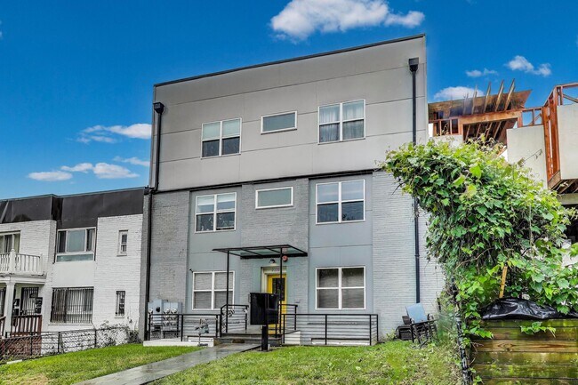Building Photo - Welcome to Unit 202 at the Arboretum Condo...