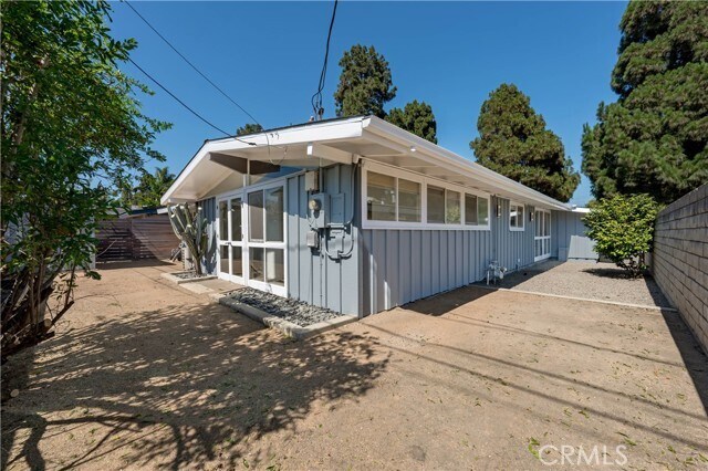 Building Photo - 3033 Volk Ave