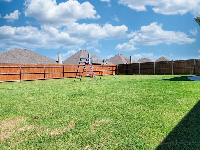 Building Photo - 648 Red River Dr