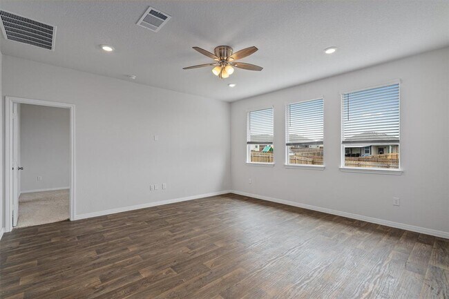 Building Photo - 109 Charles Trl