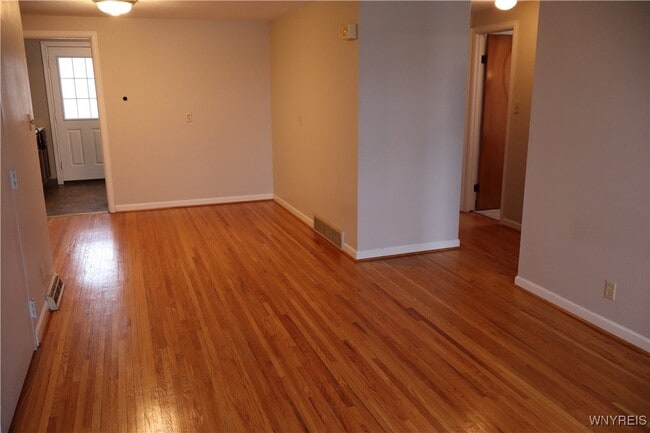 Building Photo - 465 Wehrle Dr